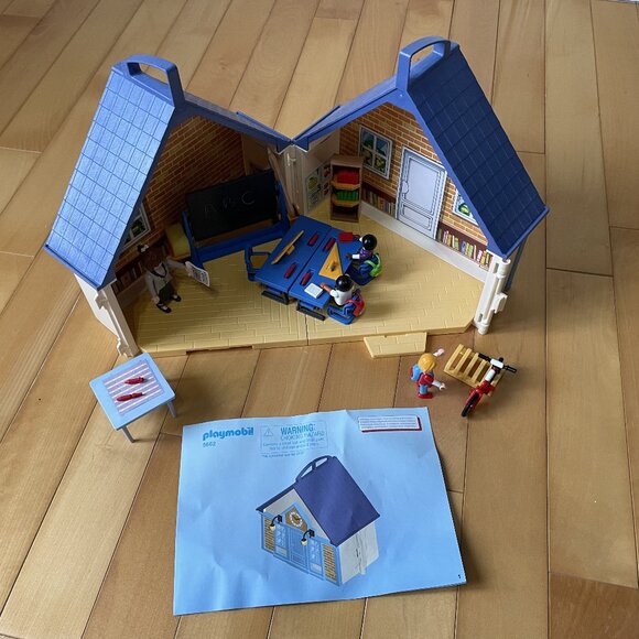 Playmobil Portable School Set – Learn and Have Fun on the Go! - Picture 3 of 5